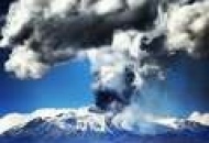 Etna, torna a farsi sentire con la nona eruzione nube nera e forti boati